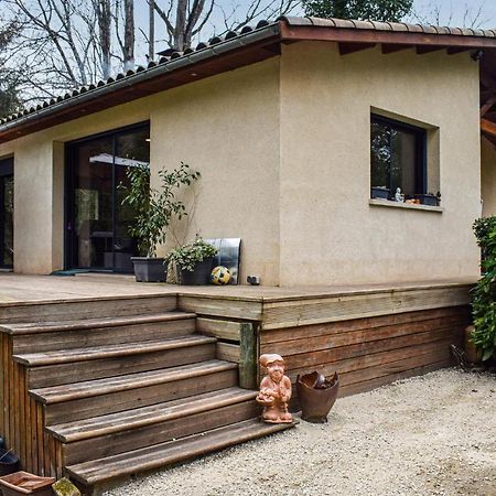 Beautiful Home In Pradines With Kitchen Kültér fotó